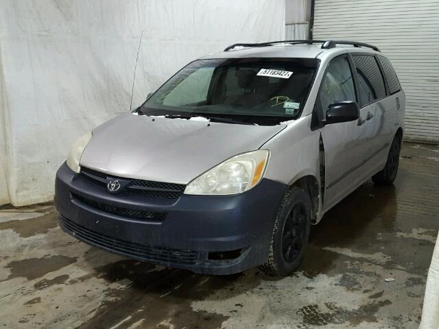 5TDZA23C24S162527 - 2004 TOYOTA SIENNA CE SILVER photo 2