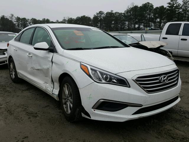 5NPE24AF1HH509068 - 2017 HYUNDAI SONATA SE WHITE photo 1