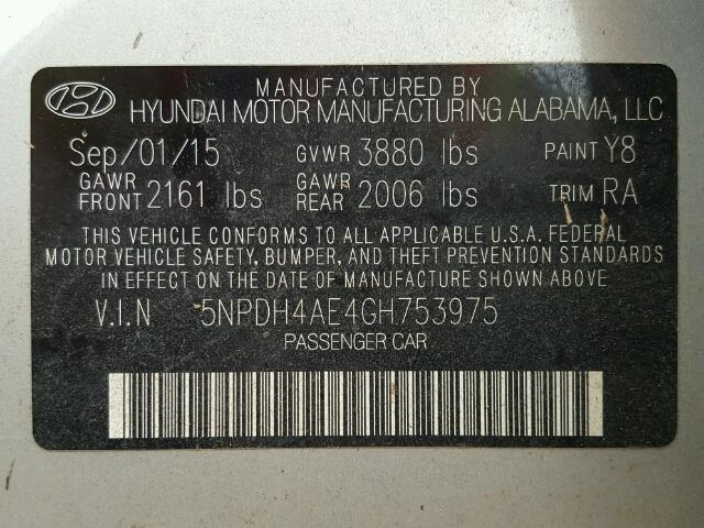 5NPDH4AE4GH753975 - 2016 HYUNDAI ELANTRA SE SILVER photo 10