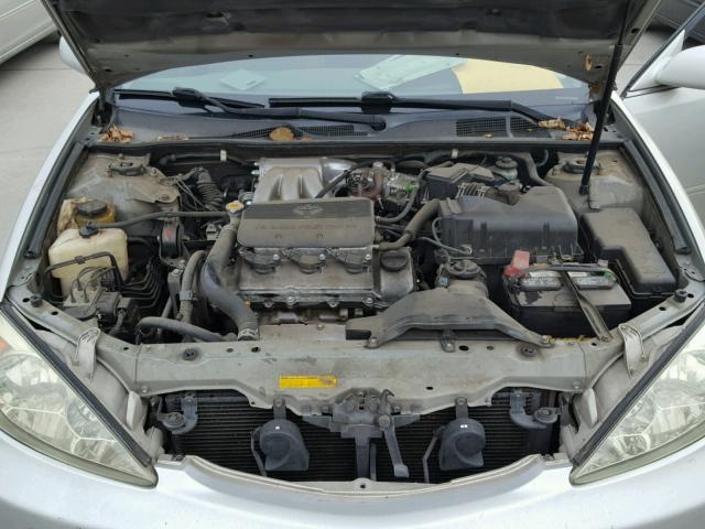 4T1BF30K52U020021 - 2002 TOYOTA CAMRY LE SILVER photo 7