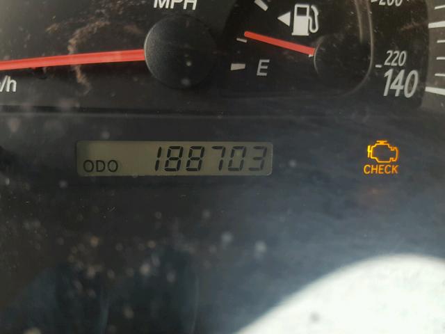 4T1BF30K52U020021 - 2002 TOYOTA CAMRY LE Silber Foto 8