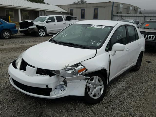 3N1BC1AP8AL369939 - 2010 NISSAN VERSA S WHITE photo 2