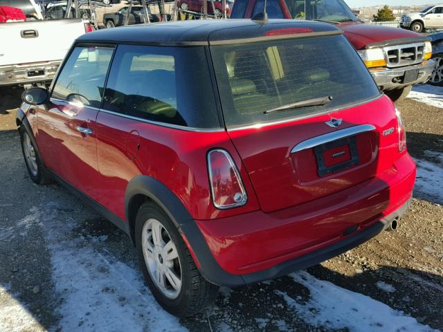 WMWRC33516TK15740 - 2006 MINI COOPER RED photo 3