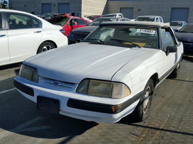 1FABP44A2KF259819 - 1989 FORD MUSTANG LX WHITE photo 2