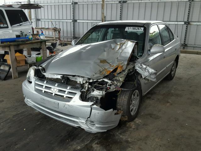 KMHCG45C05U587184 - 2005 HYUNDAI ACCENT GL SILVER photo 2