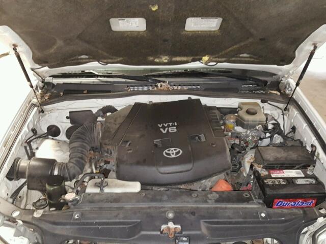 JTEBU14R740045062 - 2004 TOYOTA 4RUNNER SR WHITE photo 7