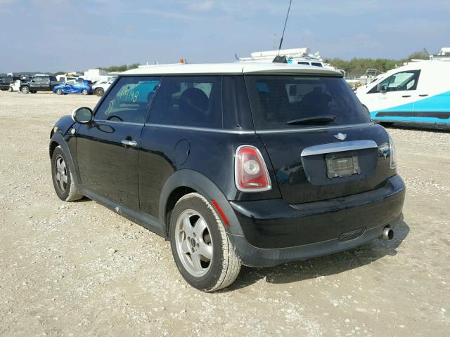 WMWMF33509TW75204 - 2009 MINI COOPER BLACK photo 3