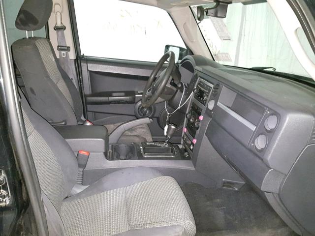 1J8HG48K48C172708 - 2008 JEEP COMMANDER BLACK photo 5
