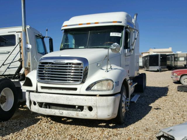 1FUJA6CK46LV63845 - 2006 FREIGHTLINER CONVENTION WHITE photo 2