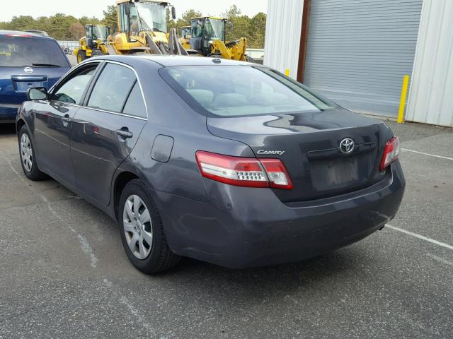 4T4BF3EK0AR061038 - 2010 TOYOTA CAMRY BASE GRAY photo 3