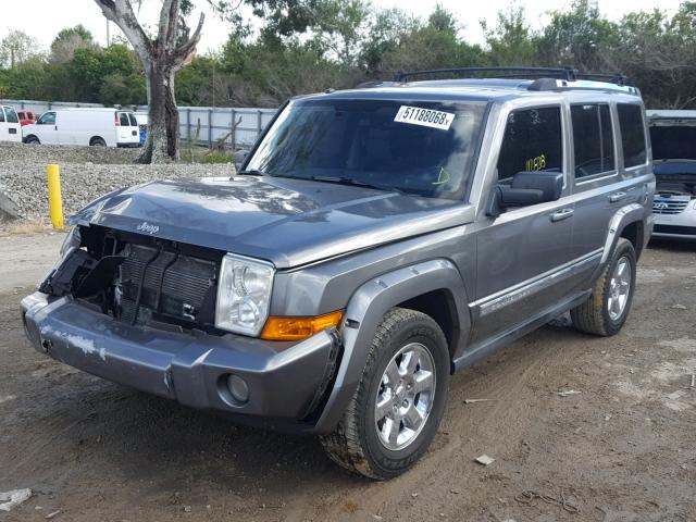 1J8HH58N18C178110 - 2008 JEEP COMMANDER GRAY photo 2