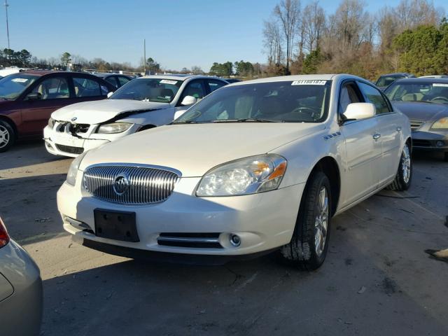 1G4HE57Y18U104669 - 2008 BUICK LUCERNE CX WHITE photo 2