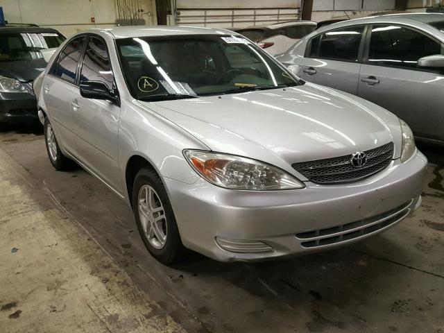 JTDBE32K420007630 - 2002 TOYOTA CAMRY LE ვერცხლისფერი ფოტო 1