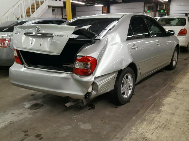 JTDBE32K420007630 - 2002 TOYOTA CAMRY LE SILVER photo 4