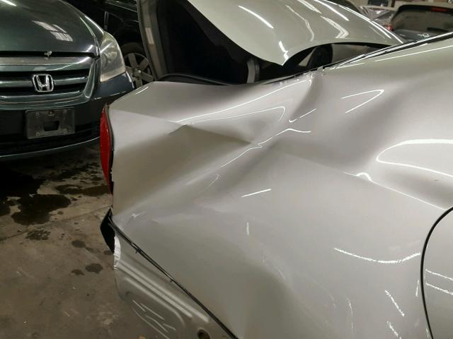 JTDBE32K420007630 - 2002 TOYOTA CAMRY LE ვერცხლისფერი ფოტო 9