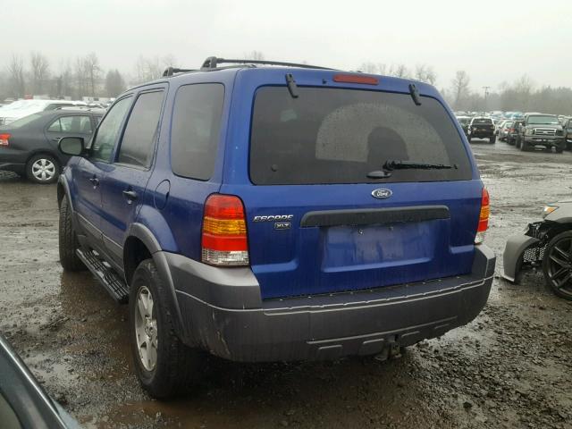 1FMYU03115KA84042 - 2005 FORD ESCAPE XLT BLUE photo 3