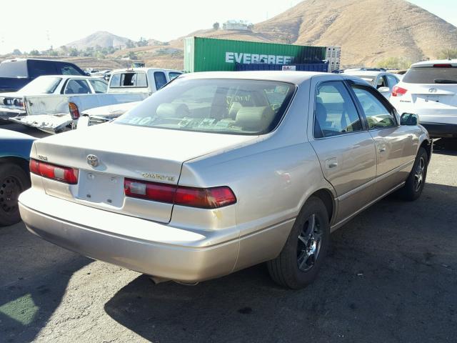 JT2BG22K3V0077055 - 1997 TOYOTA CAMRY LE GOLD photo 4