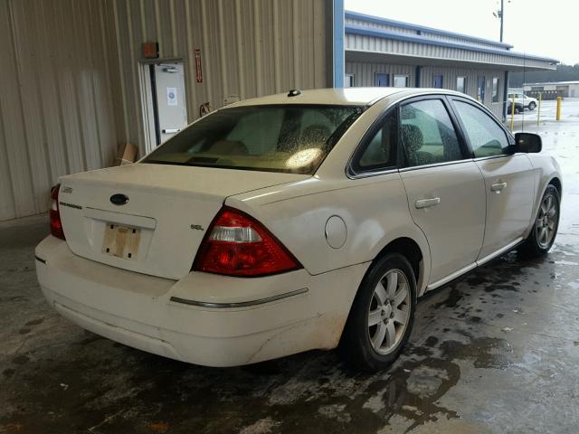 1FAHP24107G129392 - 2007 FORD FIVE HUNDR WHITE photo 4