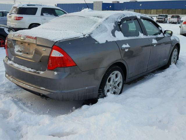 3FAHP0HA8AR422598 - 2010 FORD FUSION SE GREEN photo 4