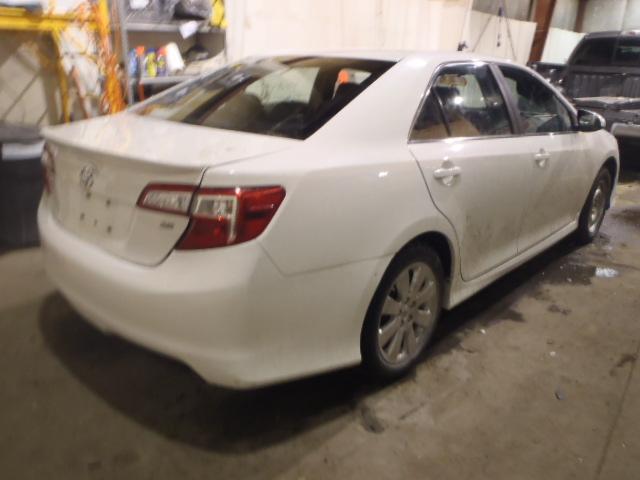 4T1BF1FK1DU656871 - 2013 TOYOTA CAMRY L 白色 照片 4