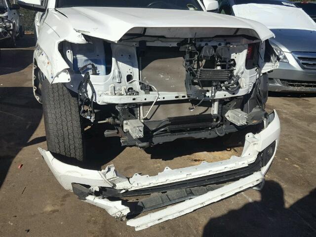 5TFCZ5AN9GX025121 - 2016 TOYOTA TACOMA DOU WHITE photo 9