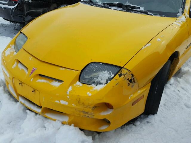 1G2JD12F927295596 - 2002 PONTIAC SUNFIRE GT YELLOW photo 10