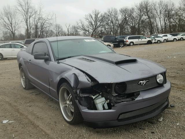 1ZVFT82H465210399 - 2006 FORD MUSTANG GT GRAY photo 1