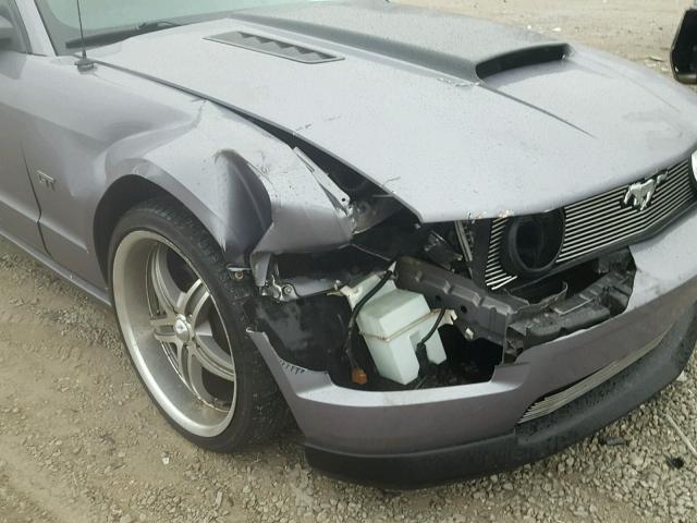 1ZVFT82H465210399 - 2006 FORD MUSTANG GT GRAY photo 9