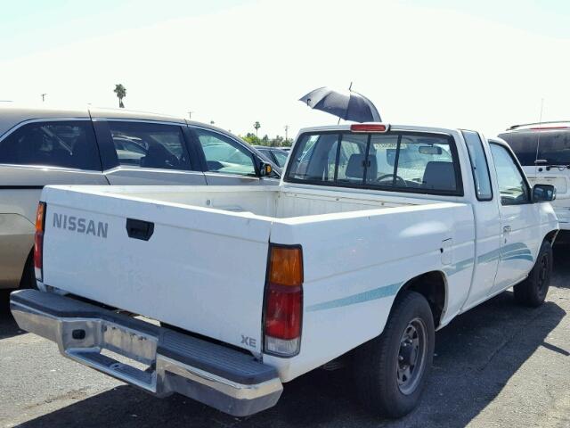 1N6SD16S8RC382007 - 1994 NISSAN TRUCK KING WHITE photo 4