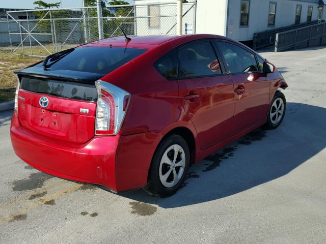 JTDKN3DU0F0448546 - 2015 TOYOTA PRIUS RED photo 4