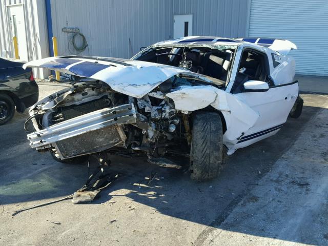 1ZVBP8JZ7E5244770 - 2014 FORD MUSTANG SH WHITE photo 2