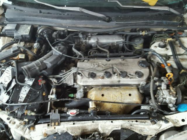 1HGCD5652TA053882 - 1996 HONDA ACCORD EX WHITE photo 7