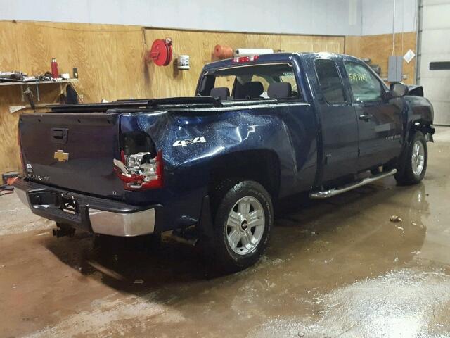 1GCSKSE36AZ101817 - 2010 CHEVROLET SILVERADO BLUE photo 4