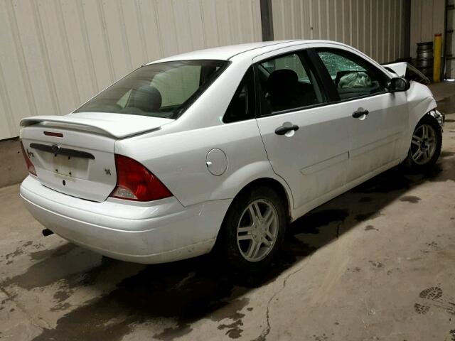 1FAFP34381W186807 - 2001 FORD FOCUS SE WHITE photo 4