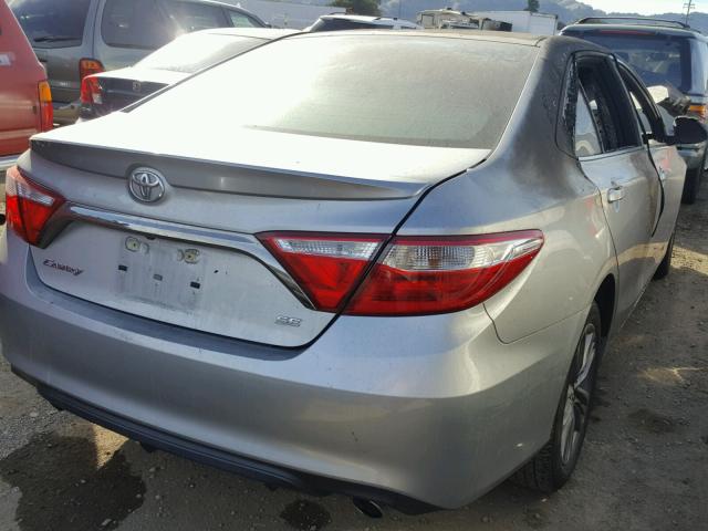 4T1BF1FK3HU314960 - 2017 TOYOTA CAMRY LE SILVER photo 4