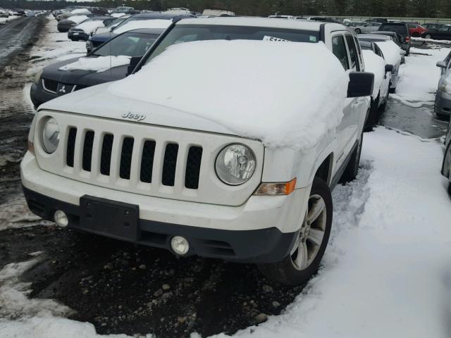 1C4NJRFB3FD437721 - 2015 JEEP PATRIOT LA WHITE photo 2