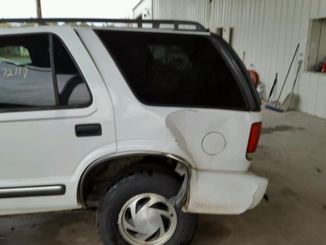 1GNDT13W41K248974 - 2001 CHEVROLET BLAZER WHITE photo 9