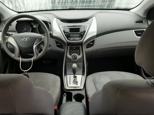 5NPDH4AE3DH269730 - 2013 HYUNDAI ELANTRA GL GRAY photo 9