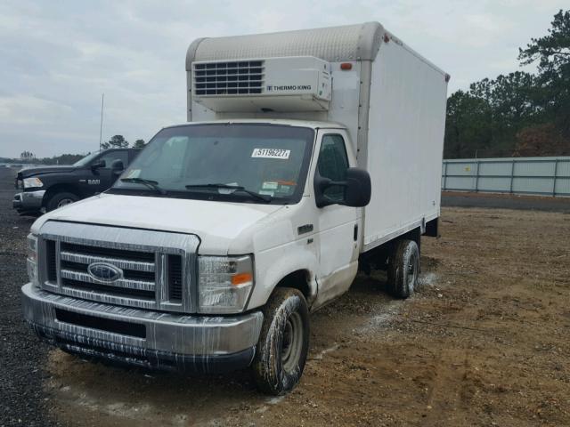 1FDSE3FL7BDA34568 - 2011 FORD ECONOLINE WHITE photo 2