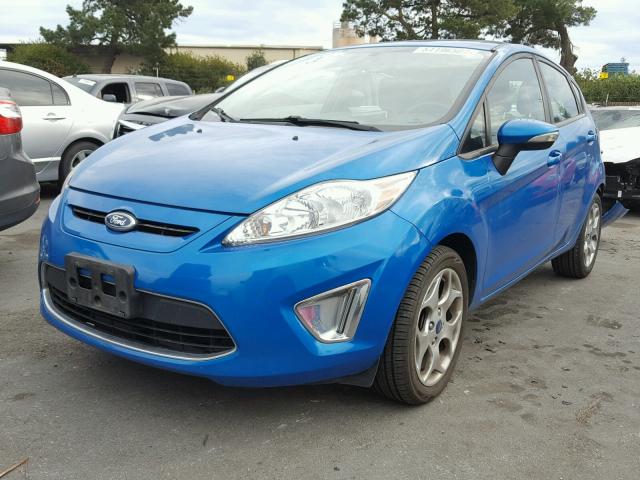 3FADP4FJ7CM180816 - 2012 FORD FIESTA SES BLUE photo 2