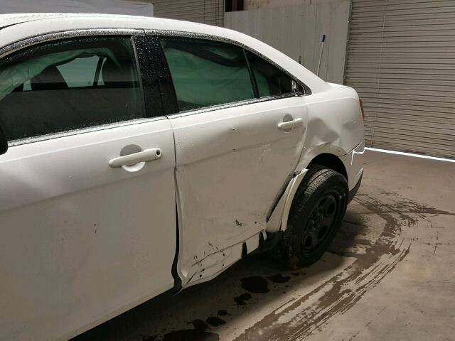 1FAHP2MK5FG107749 - 2015 FORD TAURUS POL WHITE photo 9