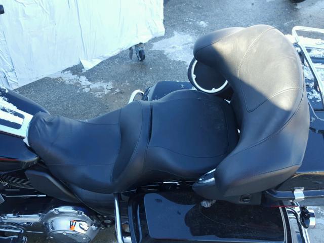 1HD1KEM12AB665324 - 2010 HARLEY-DAVIDSON FLHTK BLACK photo 6