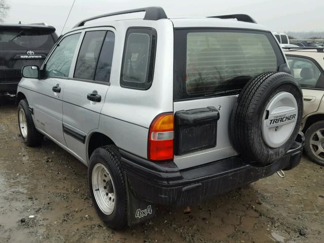 2CNBJ13C3X6929713 - 1999 CHEVROLET TRACKER SILVER photo 3