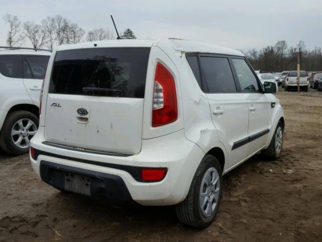 KNDJT2A51C7464492 - 2012 KIA SOUL WHITE photo 4