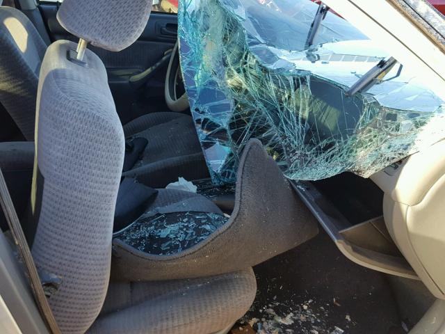 2HGEJ6614YH568329 - 2000 HONDA CIVIC BASE SILVER photo 5