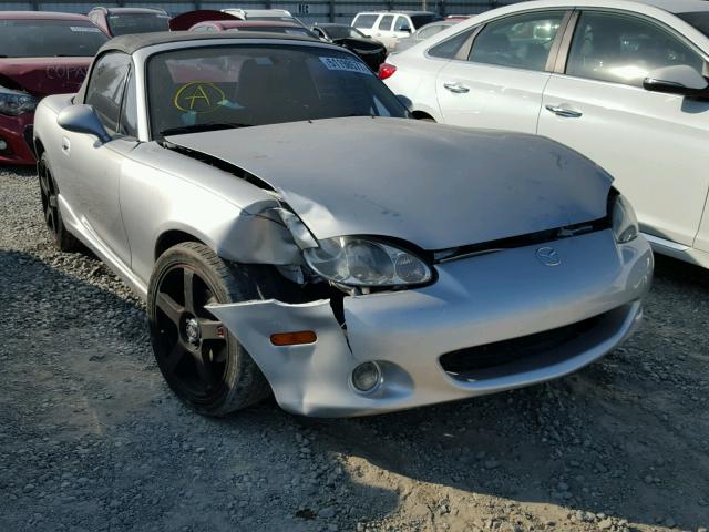 JM1NB353720232439 - 2002 MAZDA MX-5 MIATA SILVER photo 1