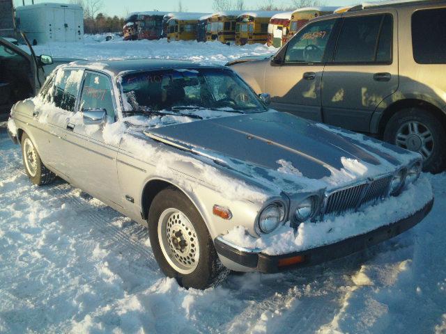 SAJAV1243CC336354 - 1982 JAGUAR XJ6 SILVER photo 1