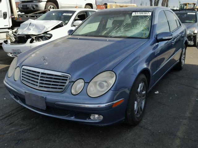 WDBUF65J73A363414 - 2003 MERCEDES-BENZ E 320 BLUE photo 2