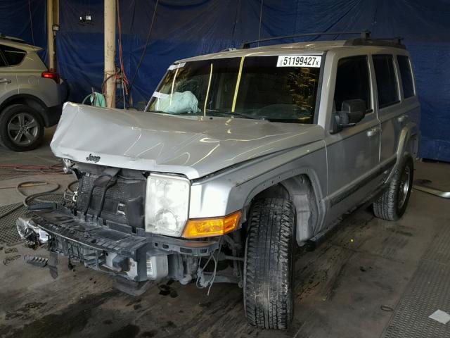 1J8HG48K78C128458 - 2008 JEEP COMMANDER SILVER photo 2