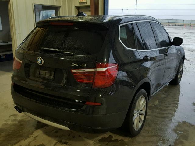 5UXWX9C55D0A11472 - 2013 BMW X3 XDRIVE2 Czarny zdjęcie 4